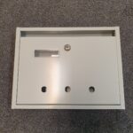 Rio postaláda lépcsőházi szürke